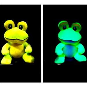 Vintage Adorable plush big eyed frog Stuffed Animal Glows in Black light